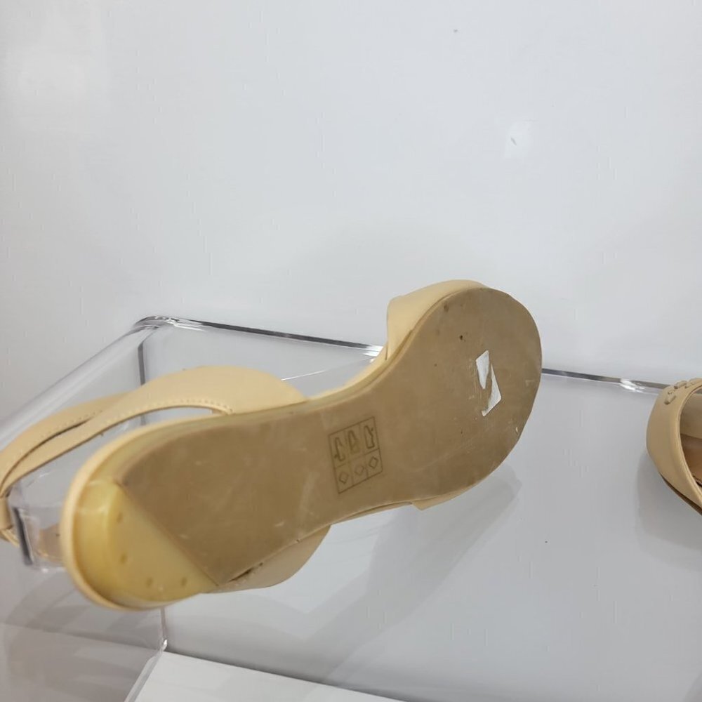 Call  It Spring Flats - Picture 6 of 8